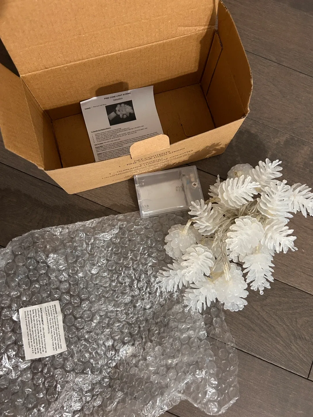 Avon Pine Cone Light String - New in Box image indicator(3)