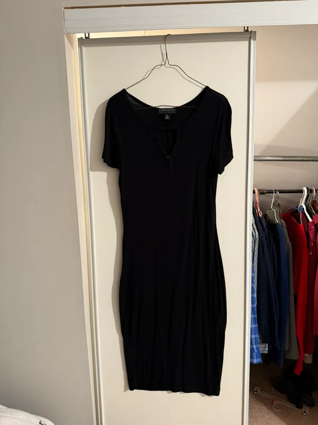 Black Dress thumbnail