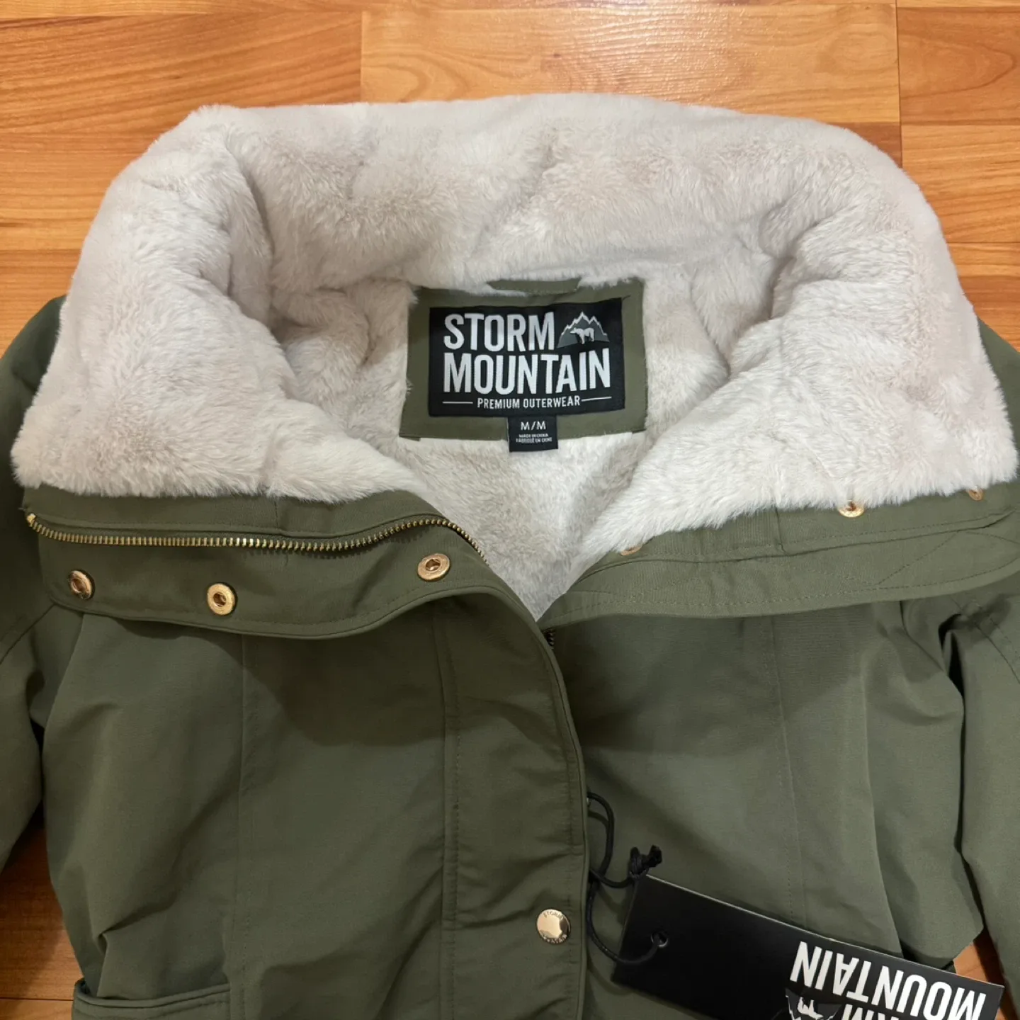 BNWT Winter Coat image indicator(6)