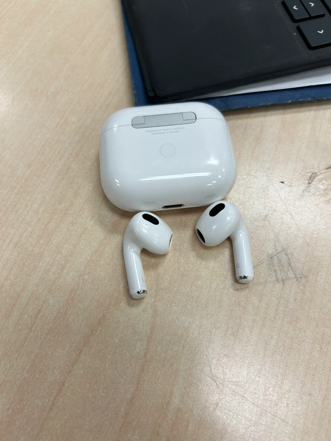 Apple AirPods (3rd generation) - photo 4