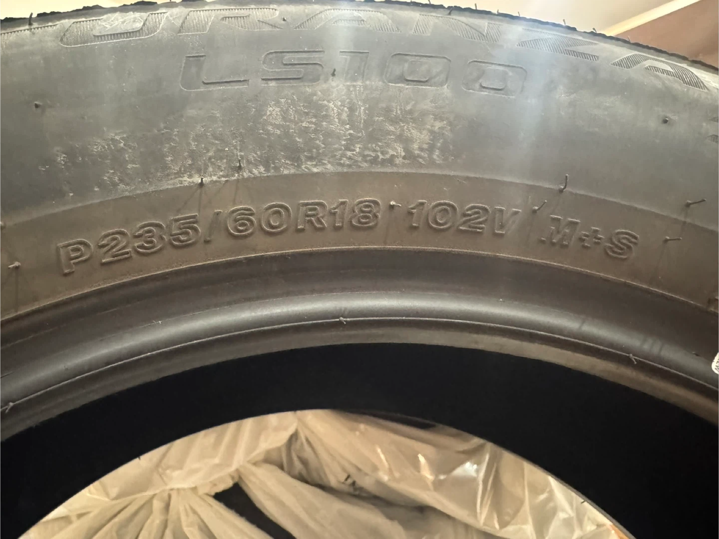 Bridgestone Turanza LS100 Tire - P235/60R18 - photo 4