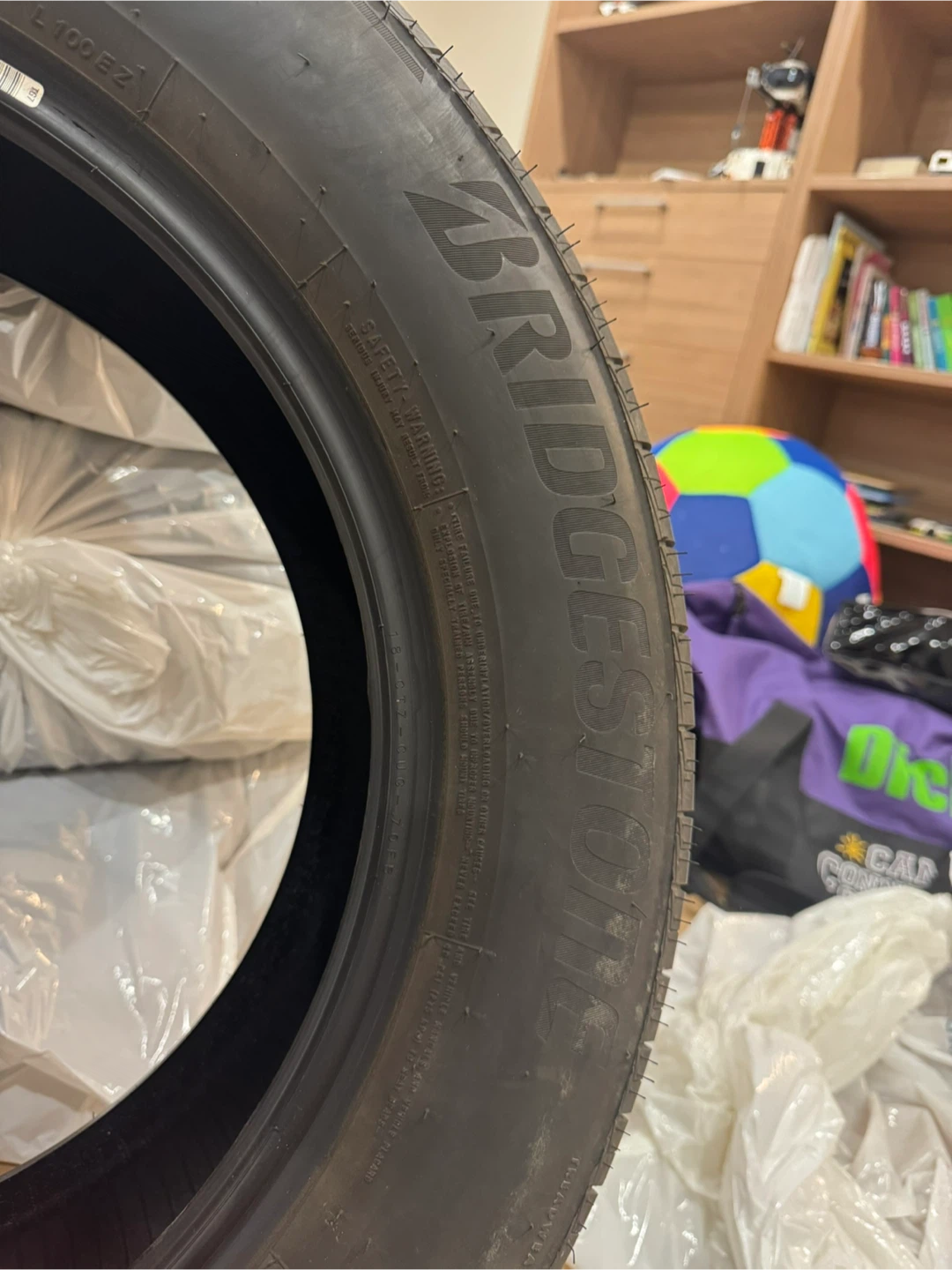 Bridgestone Turanza LS100 Tire - P235/60R18 - photo 2