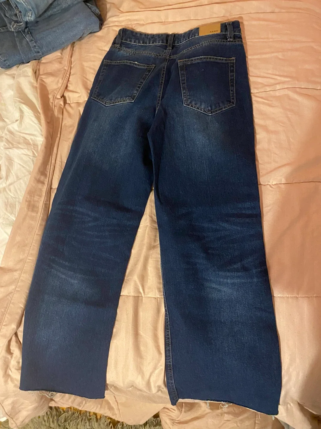 Dark blue jeans image indicator(2)