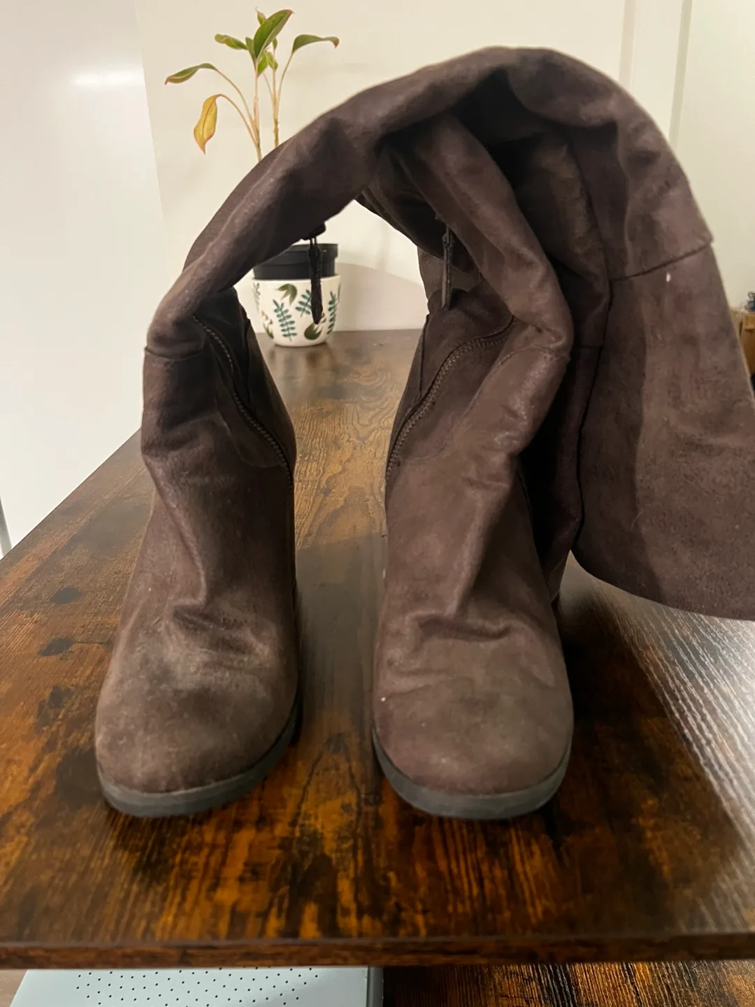 Hinge Brown Thigh High Boots size 8 image indicator(2)