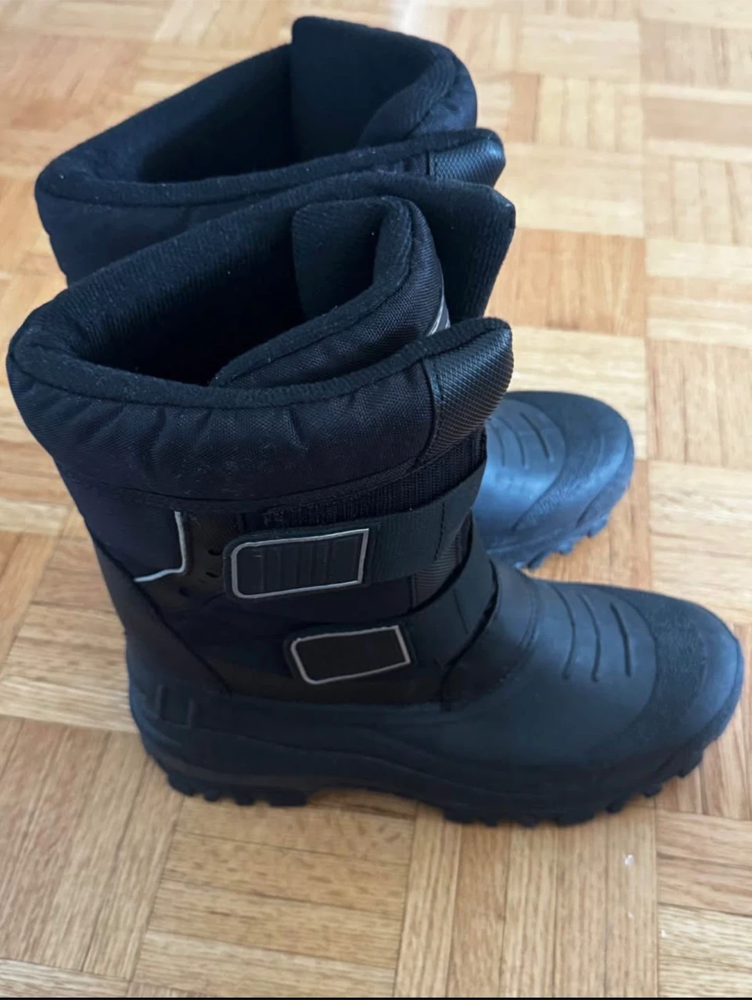 Arctic Ridge Black Winter Boots