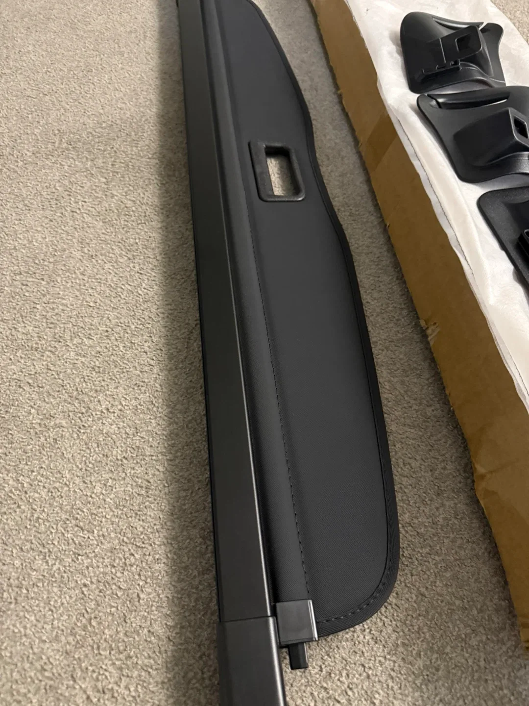 2020-2023 Tesla Model Y Cargo Cover image indicator(3)