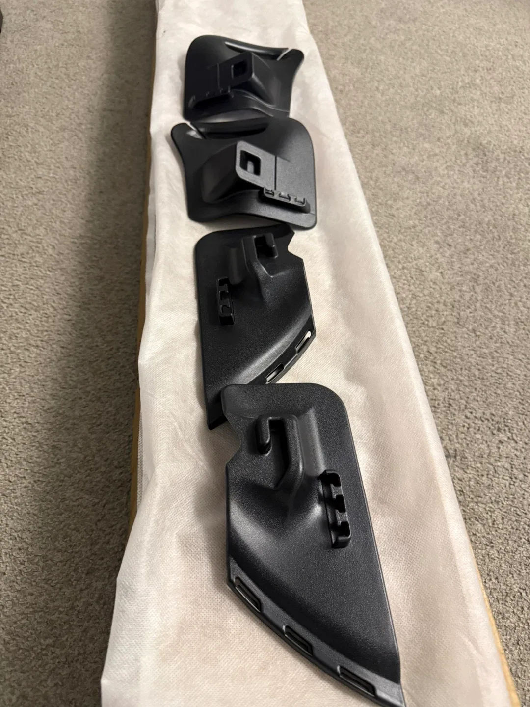 2020-2023 Tesla Model Y Cargo Cover image indicator(5)