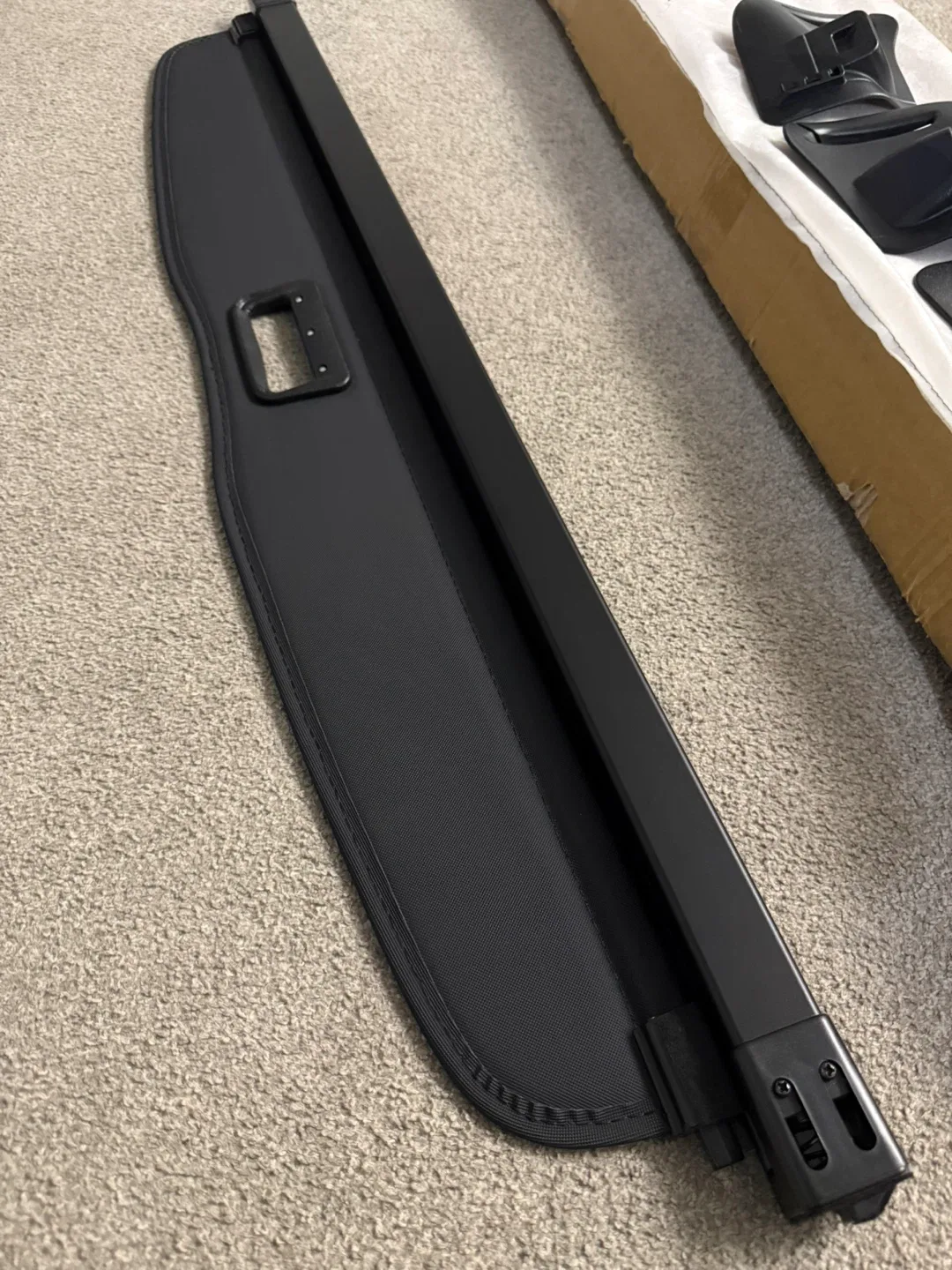 2020-2023 Tesla Model Y Cargo Cover image indicator(4)