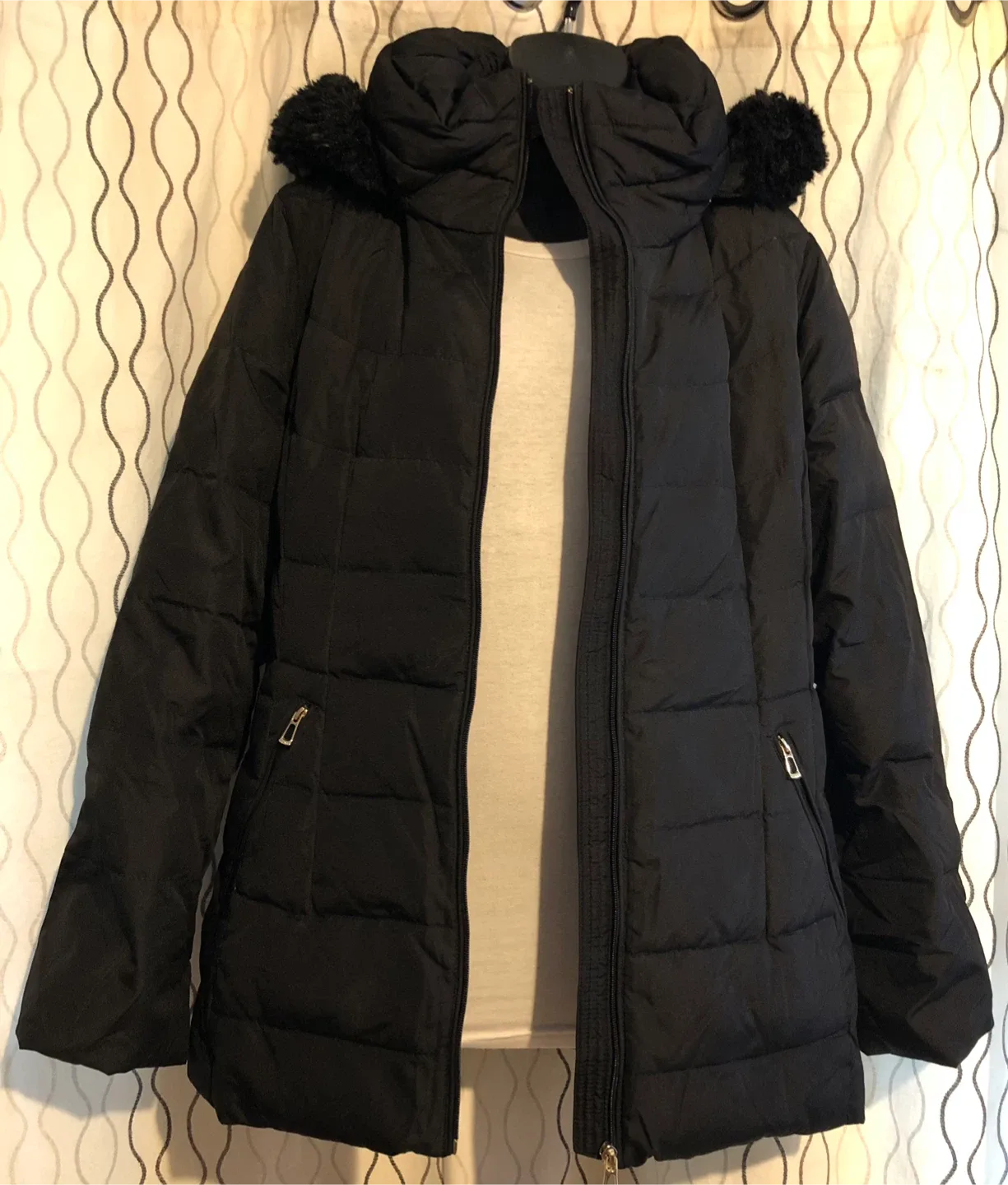 Calvin Klein adult Black Puffer Jacket - Size M image indicator(3)