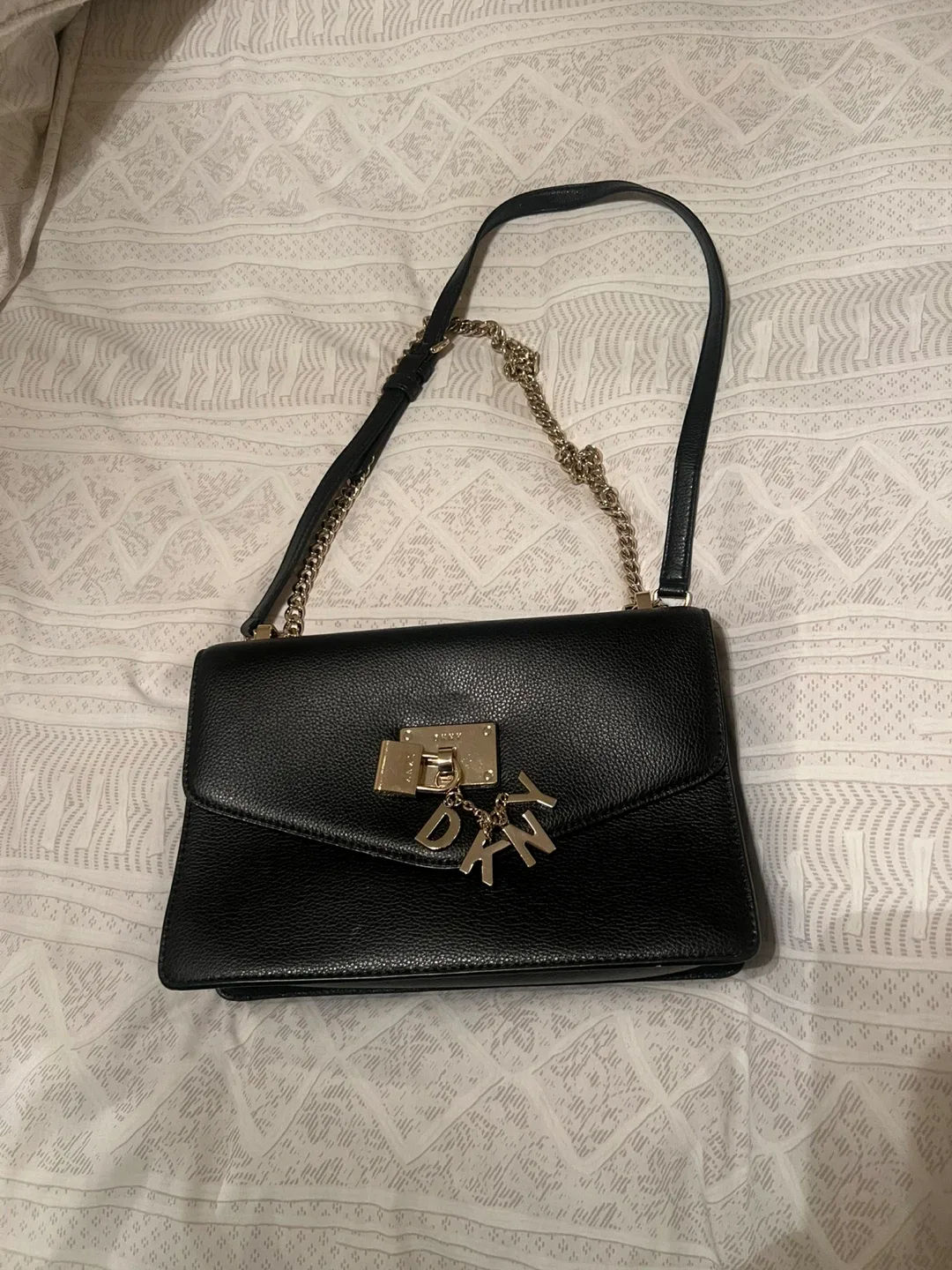 DKNY Black Leather Shoulder Bag image indicator(4)