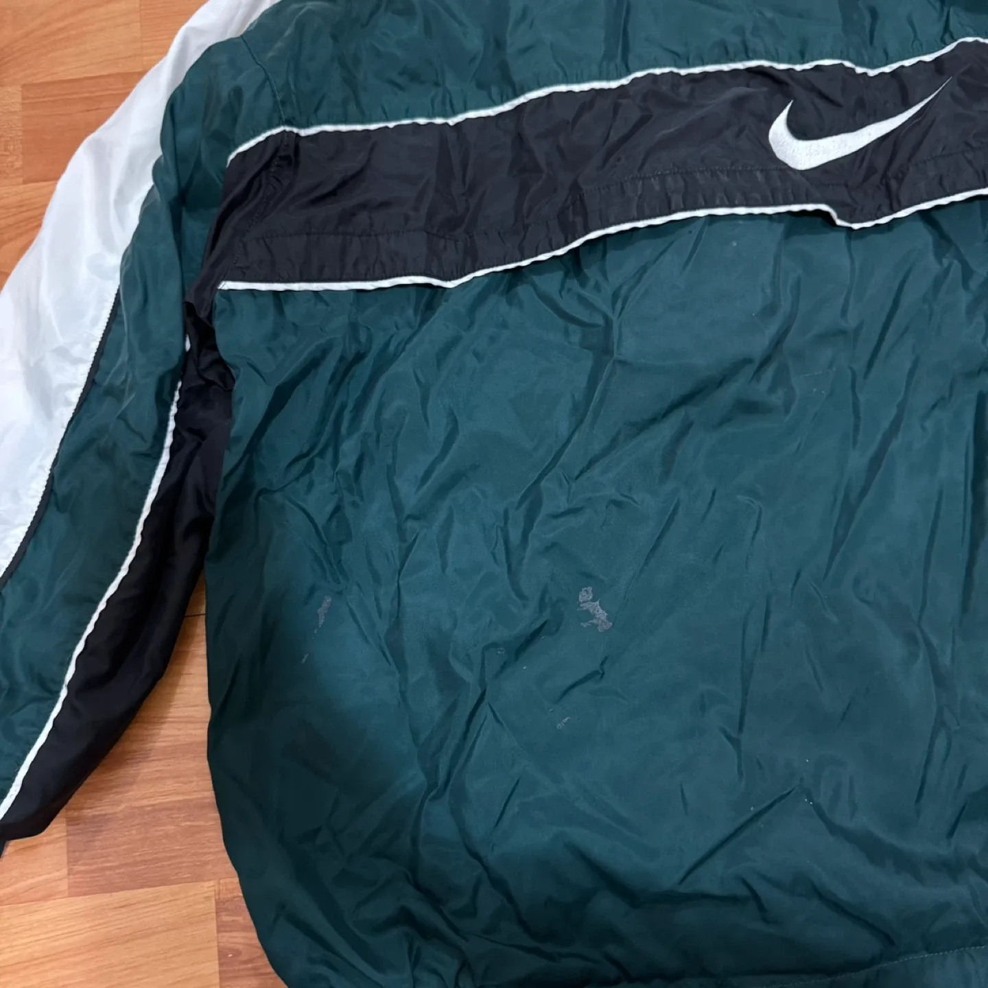 Nike Windbreaker Jacket image indicator(6)