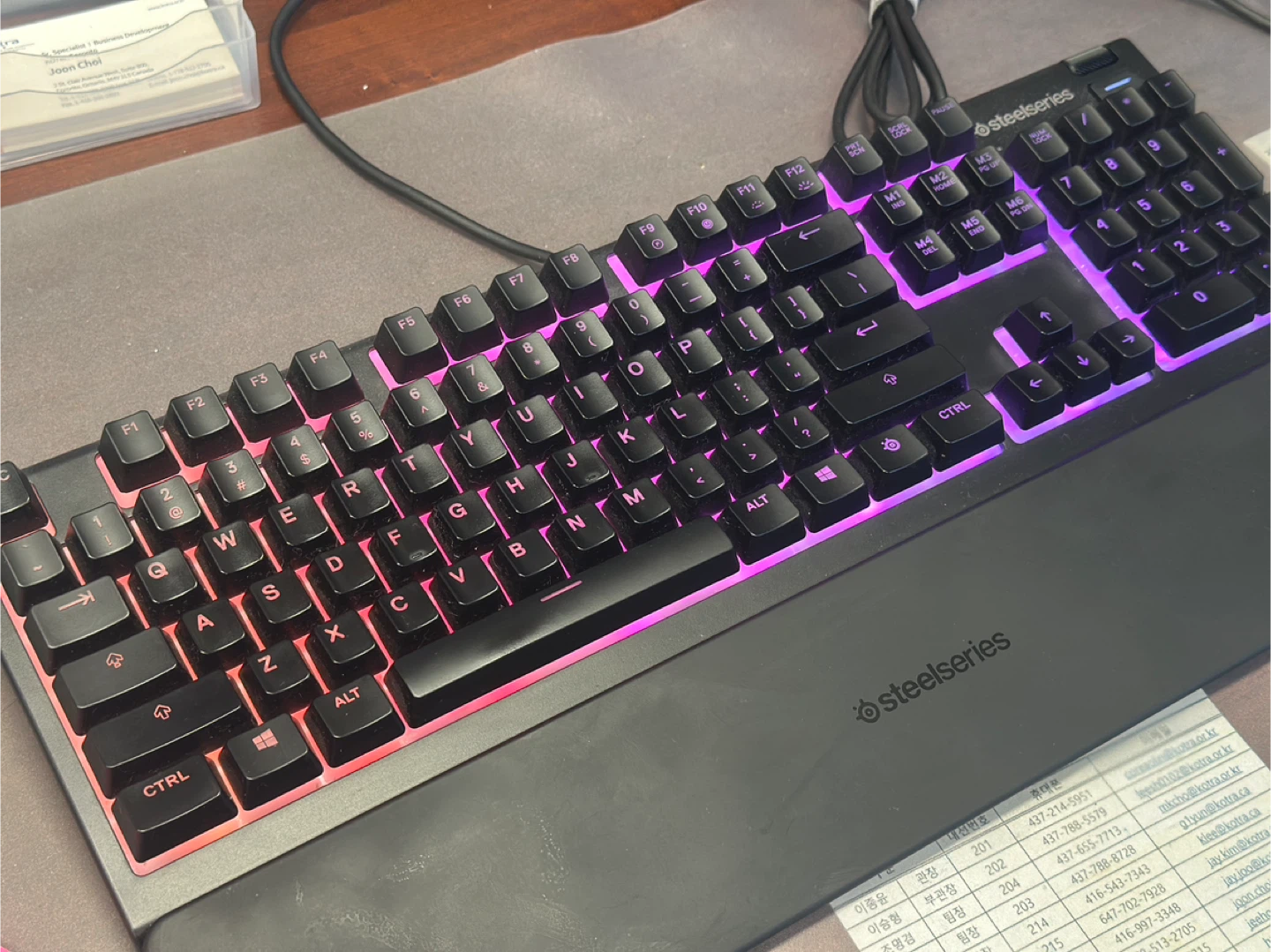 SteelSeries Apex 3 RGB Gaming Keyboard - Like New! - photo 4