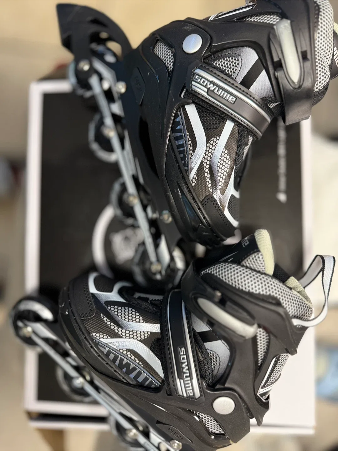 Sowume Adjustable Inline Skates - Size Small (10.5C-13C) image indicator(5)