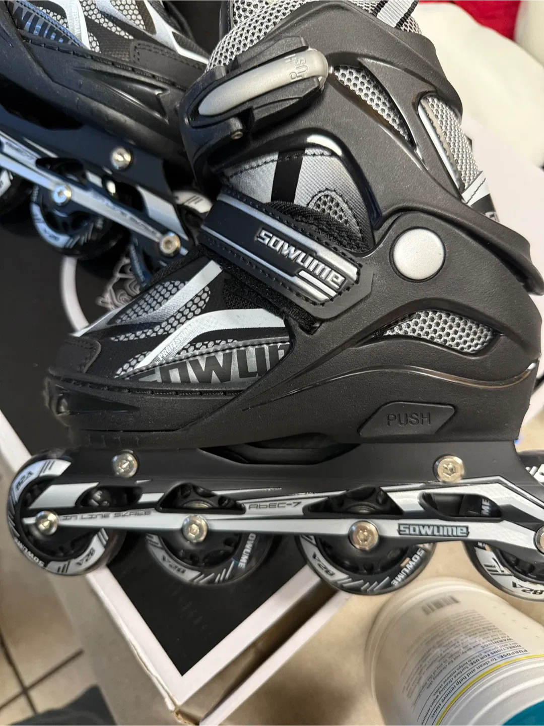 Sowume Adjustable Inline Skates - Size Small (10.5C-13C) image indicator(4)