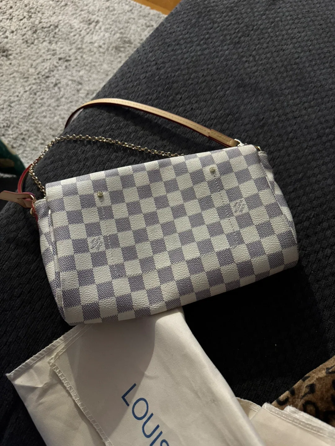 Louis Vuitton Damier Azur Eva Clutch image indicator(5)