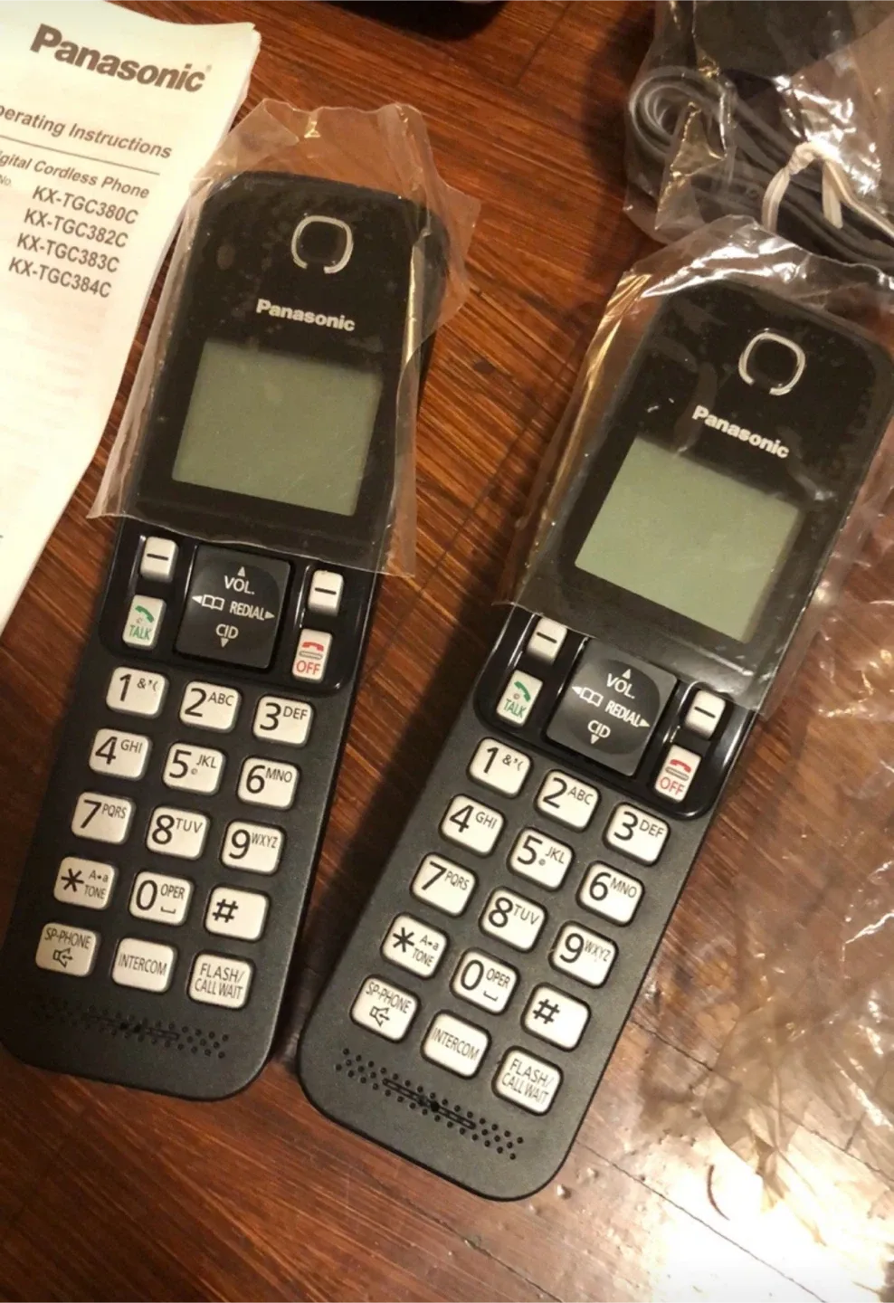 Panasonic KX-TGC382C Cordless Phone - Like New! image indicator(3)