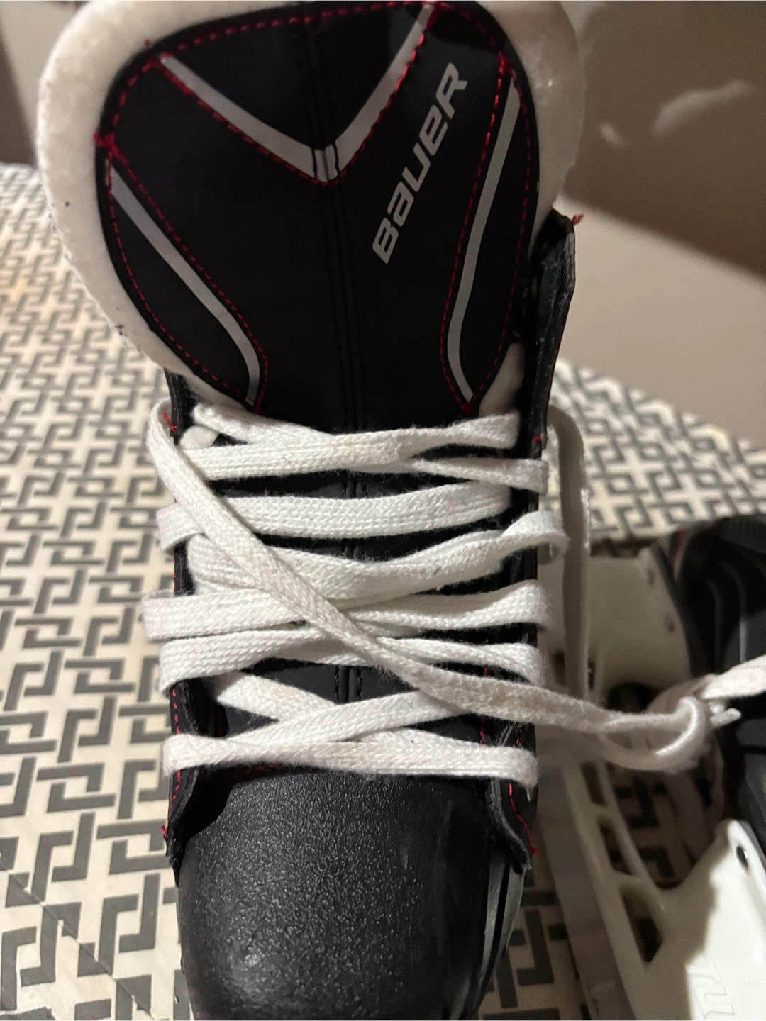 Bauer X200 Ice Hockey Skates Youth Size 3 - photo 3
