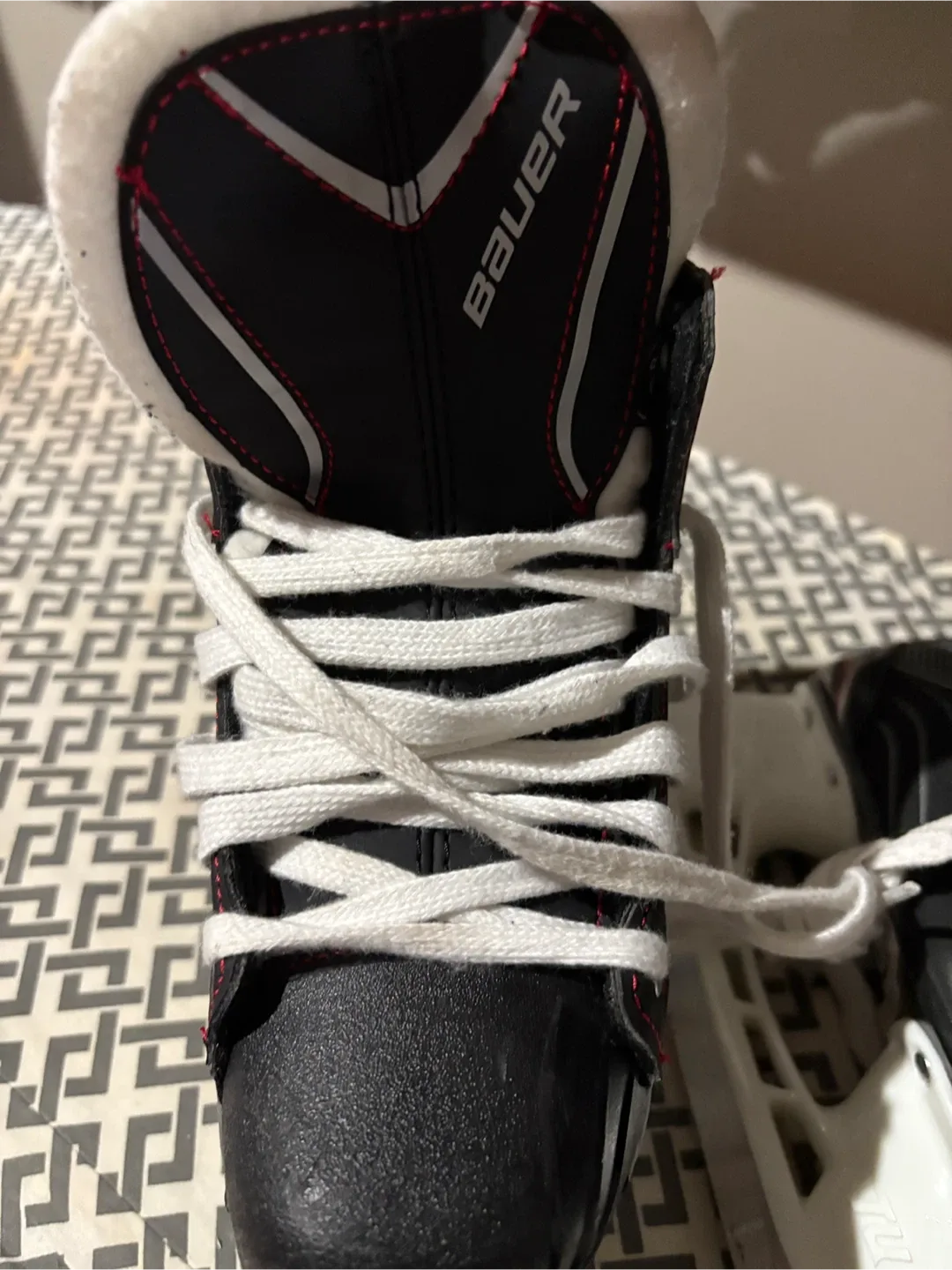 Bauer X200 Ice Hockey Skates Youth Size 3 image indicator(3)