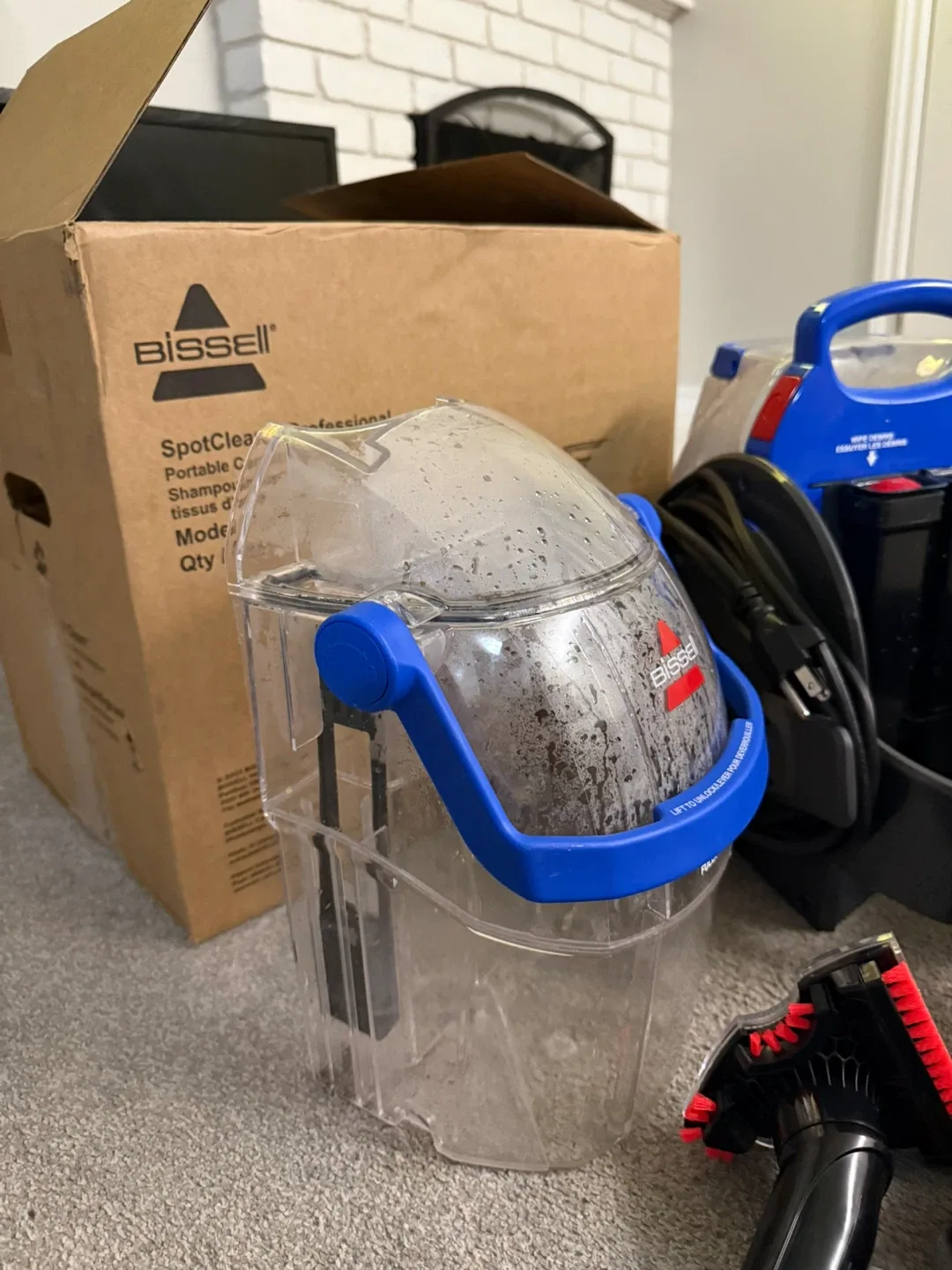 LIKE NEW Bissell Upholstery Spot Cleaner image indicator(4)