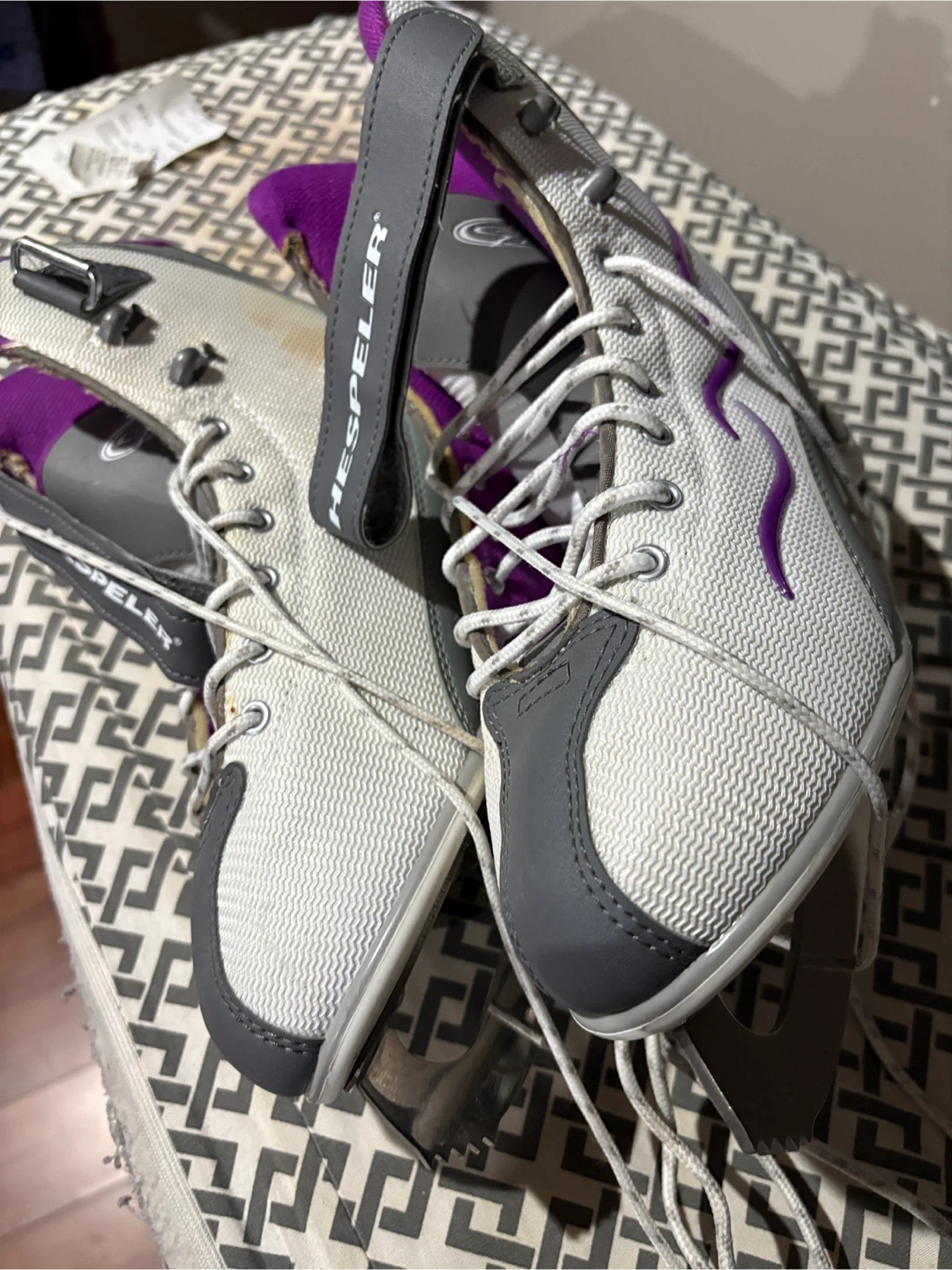 Hespeler Ice Skates - Size 7 Women - photo 4