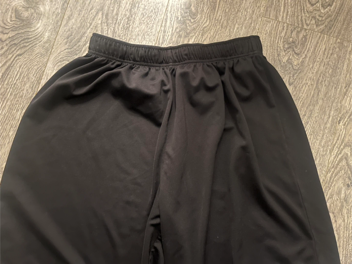 Men’s L Scarlett black workout gym shorts - photo 2