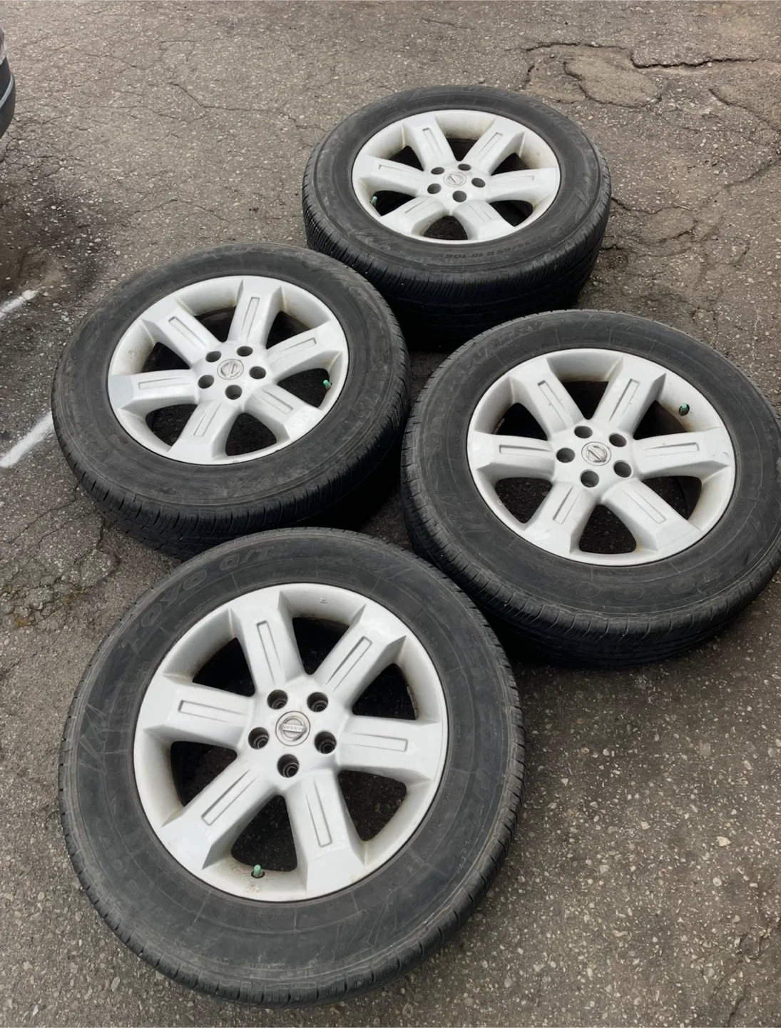 Nissan Rims with Toyo Open Country Tires - 235/65R18 image indicator(2)