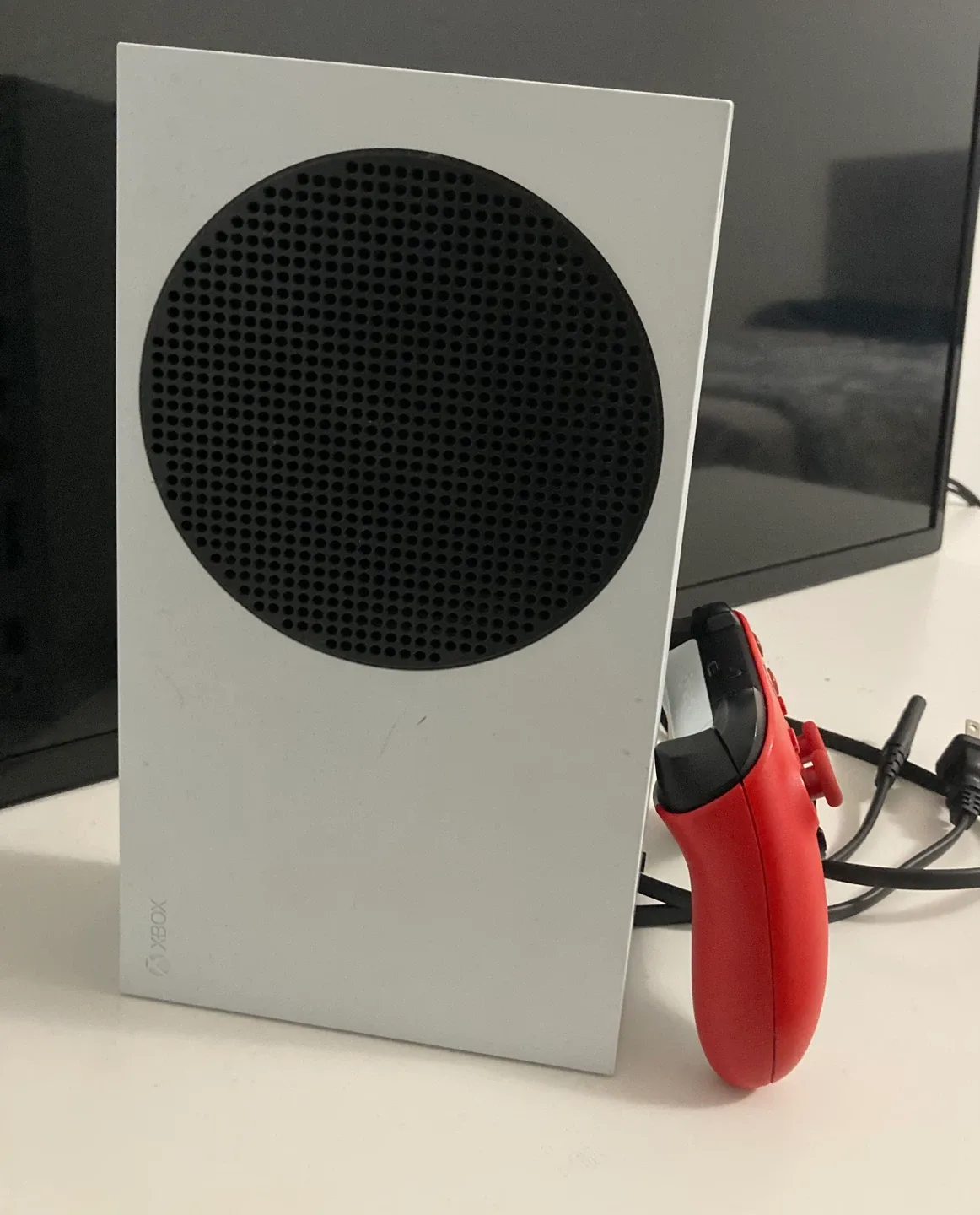 Xbox Series S Console with Red Controller image indicator(2)