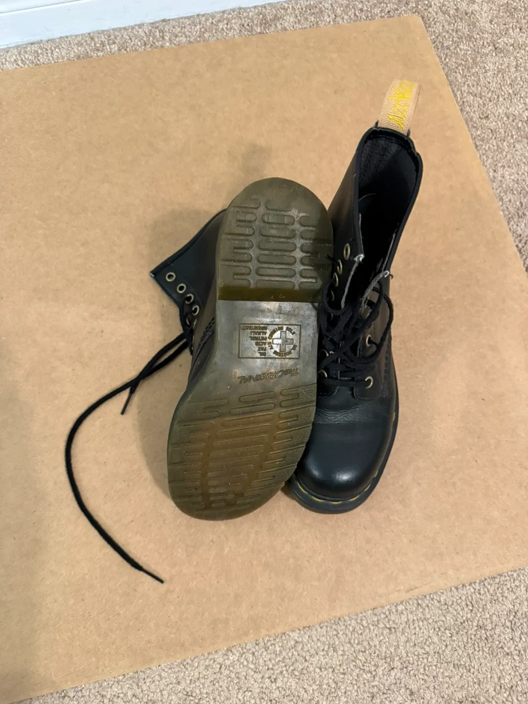 Dr. Martens Boots image indicator(4)