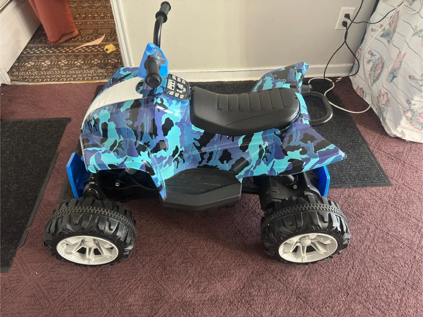 Uenjoy 21 Sport Blue Camo Ride-On ATV image indicator(3)