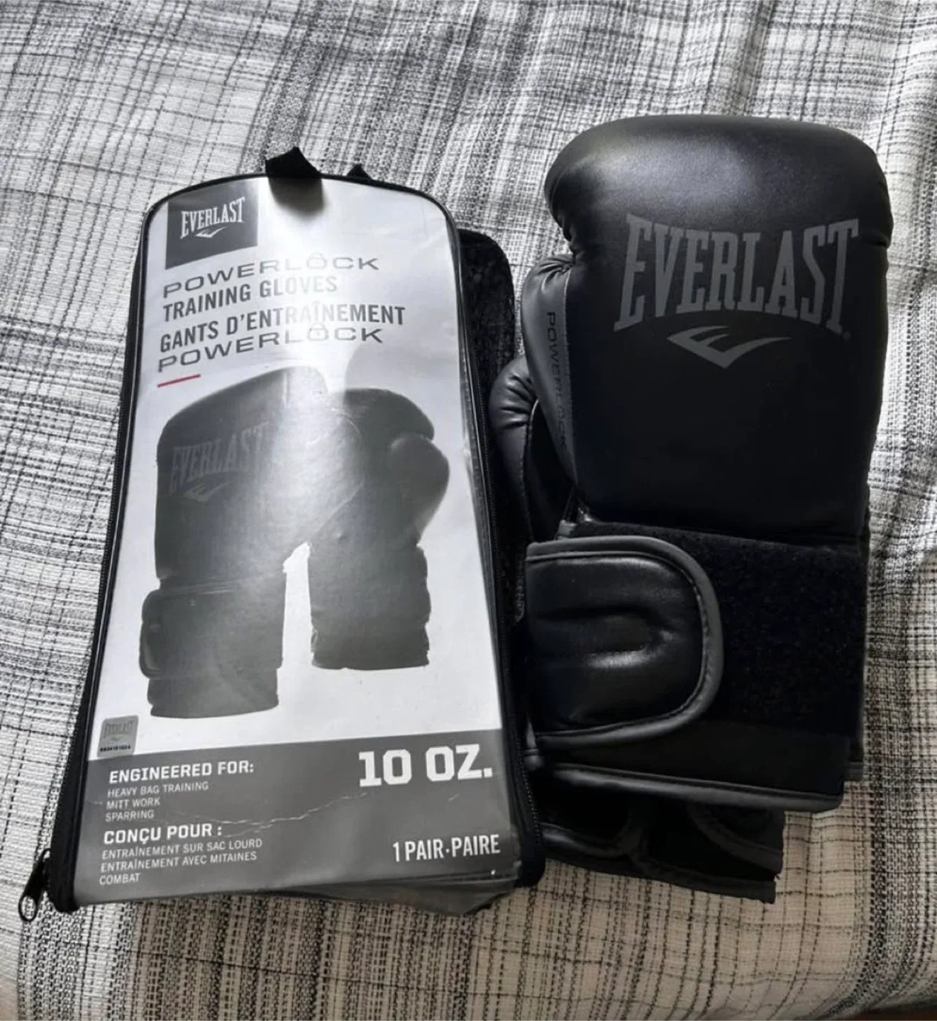 Adidas Men's HVC Wrestling Shoes withBoxing Training Gloves image indicator(4)