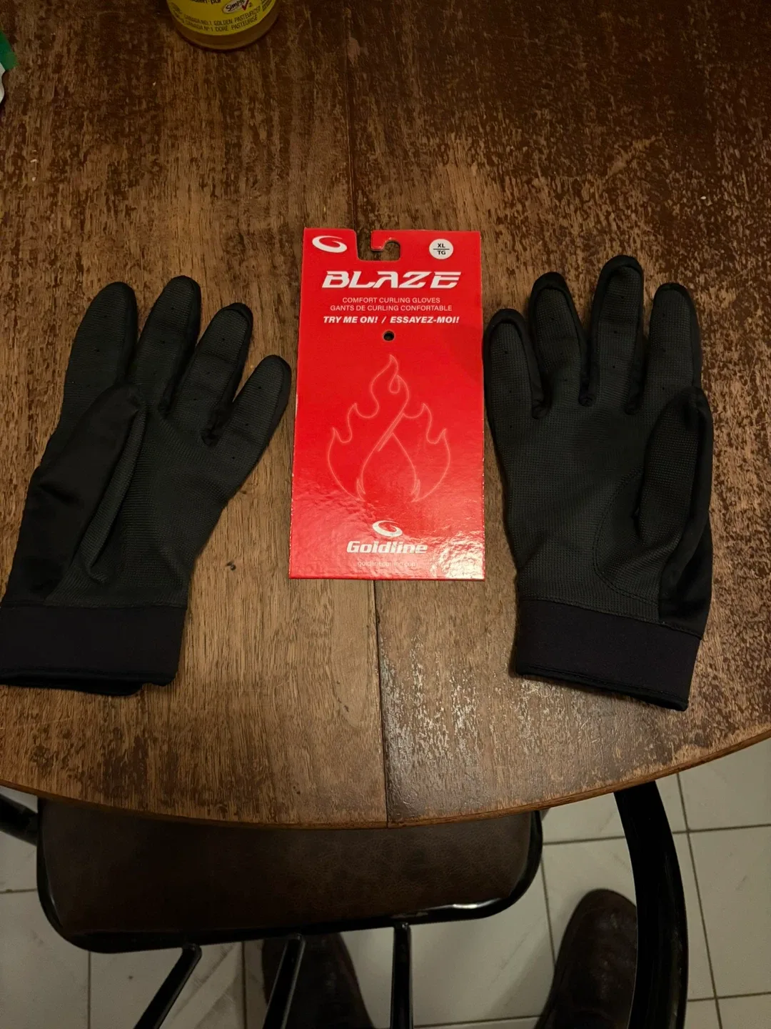 Goldline Blaze XL Curling Gloves image indicator(2)