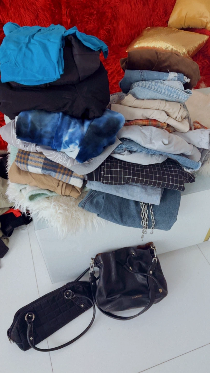 Clothing Bundle - photo 2