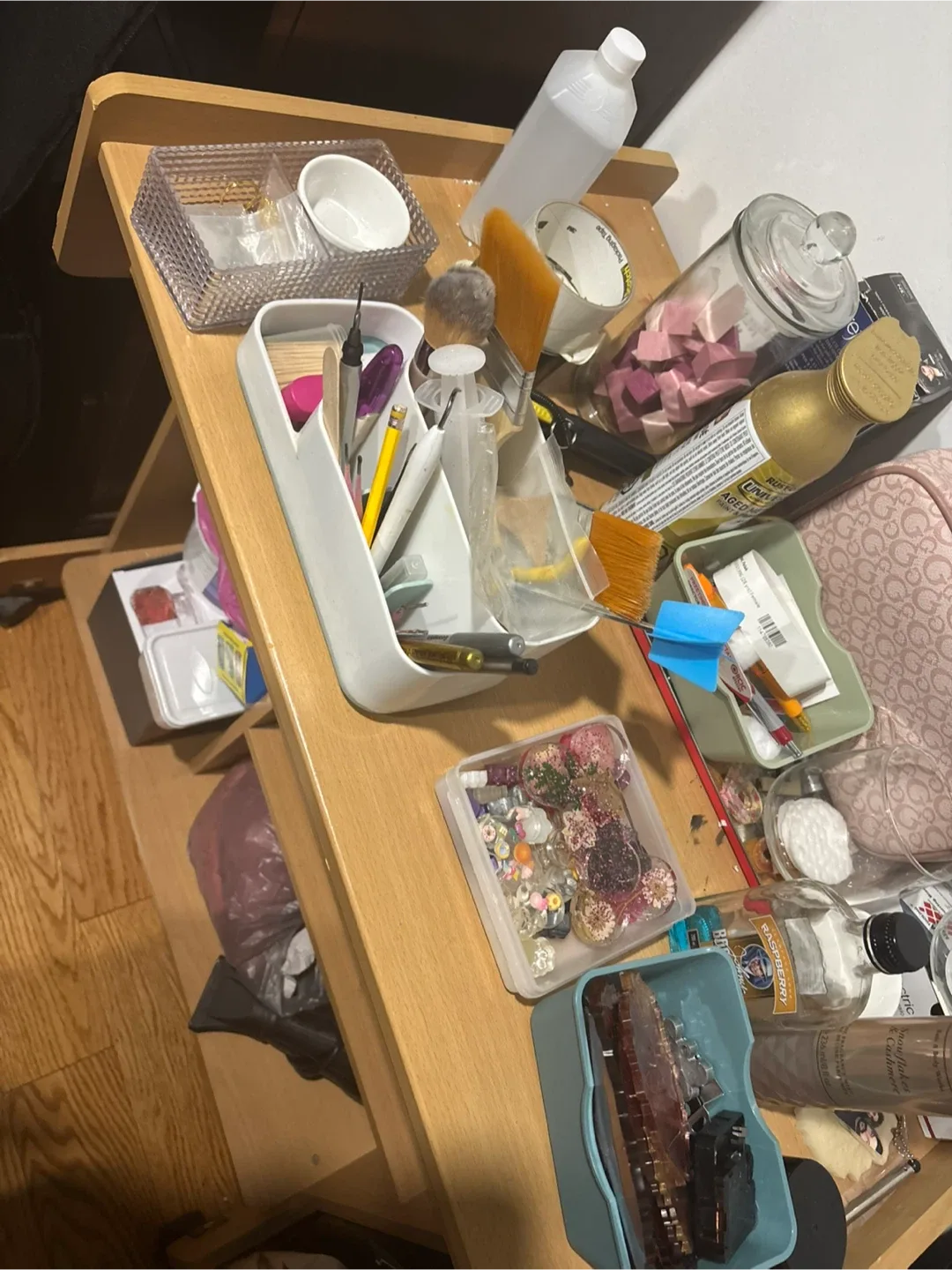 Craft Supplies Lot image indicator(4)