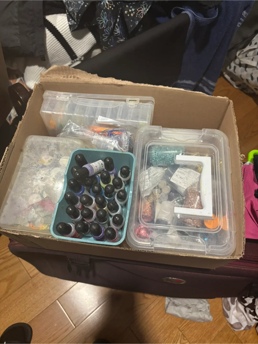 Craft Supplies Lot image indicator(2)