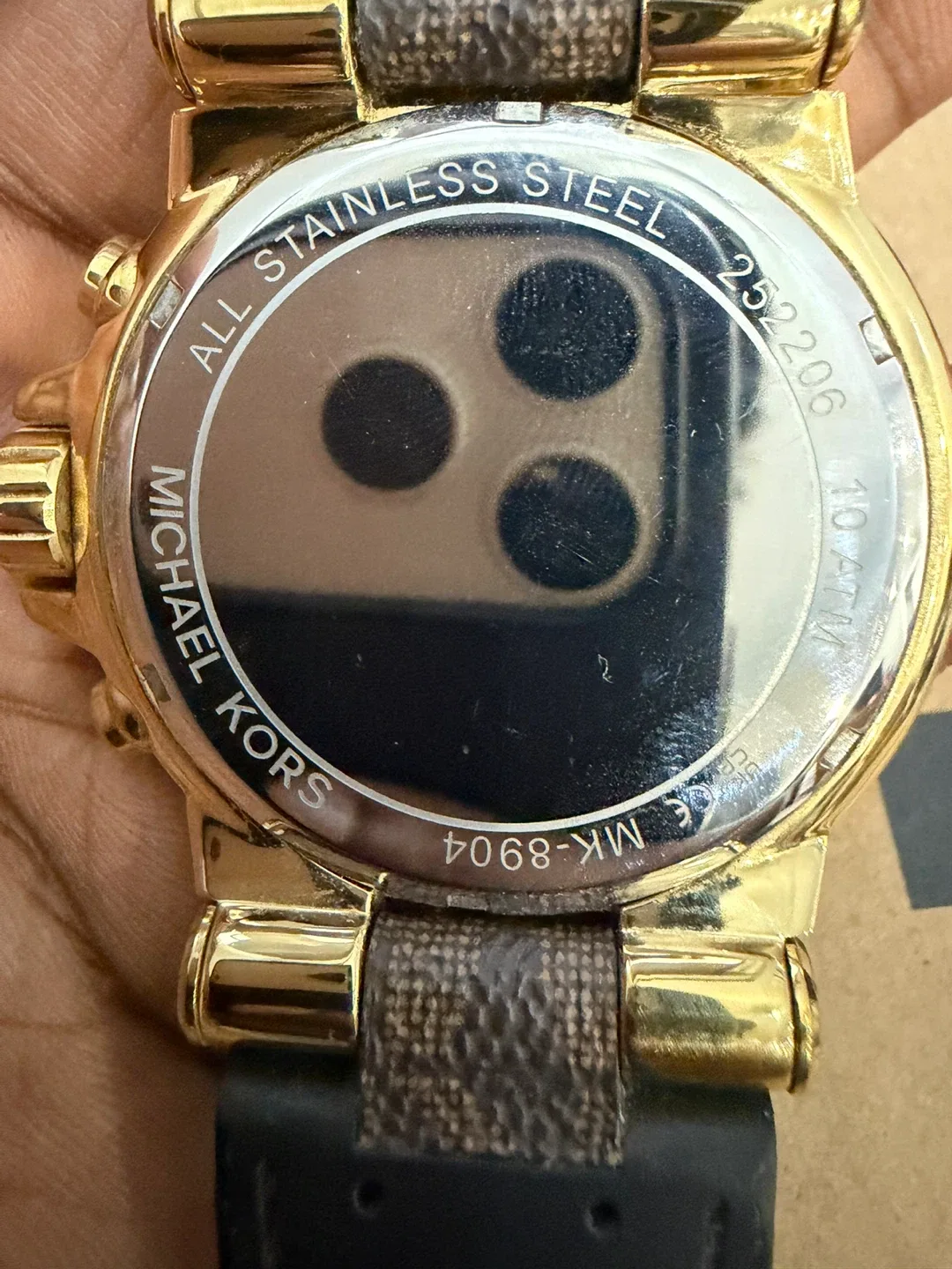 Michael Kors MK-8904 Gold Watch image indicator(4)