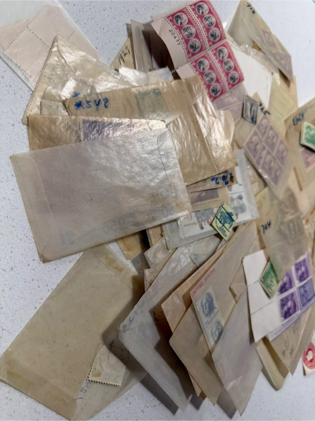 Vintage US Postage Stamps Collection - photo 3