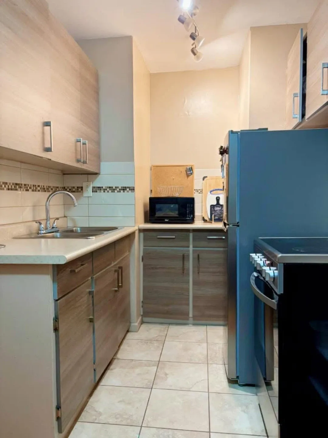 Studio sublet in Mid town Toronto image indicator(7)