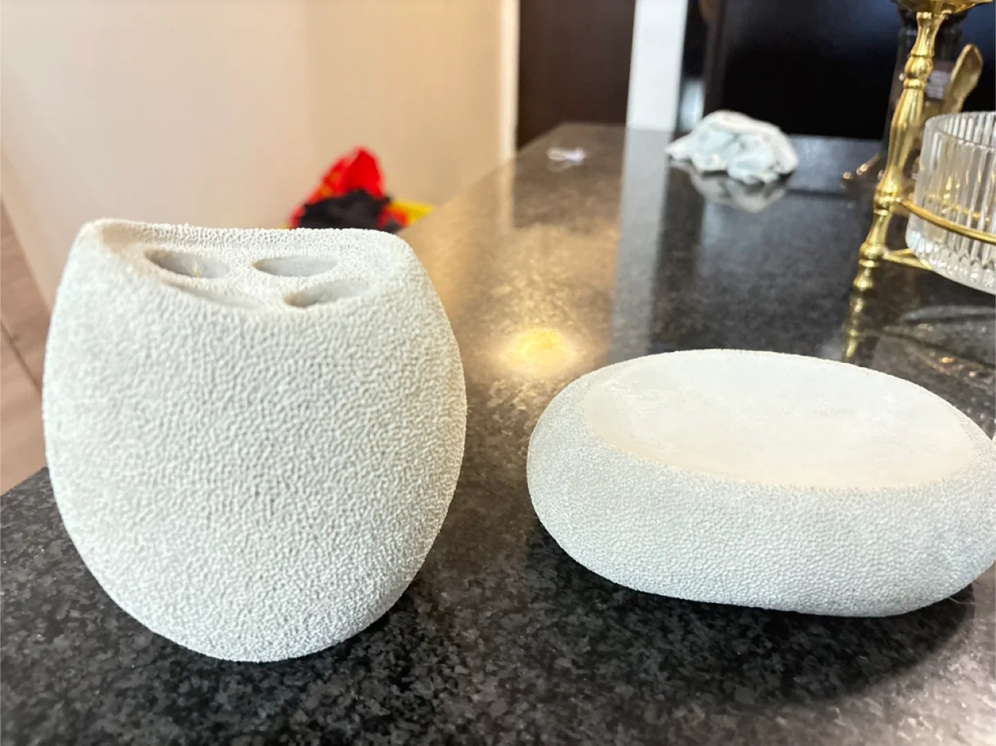 Bathroom Toothbrush Holder and Soap Dish Set image indicator(3)