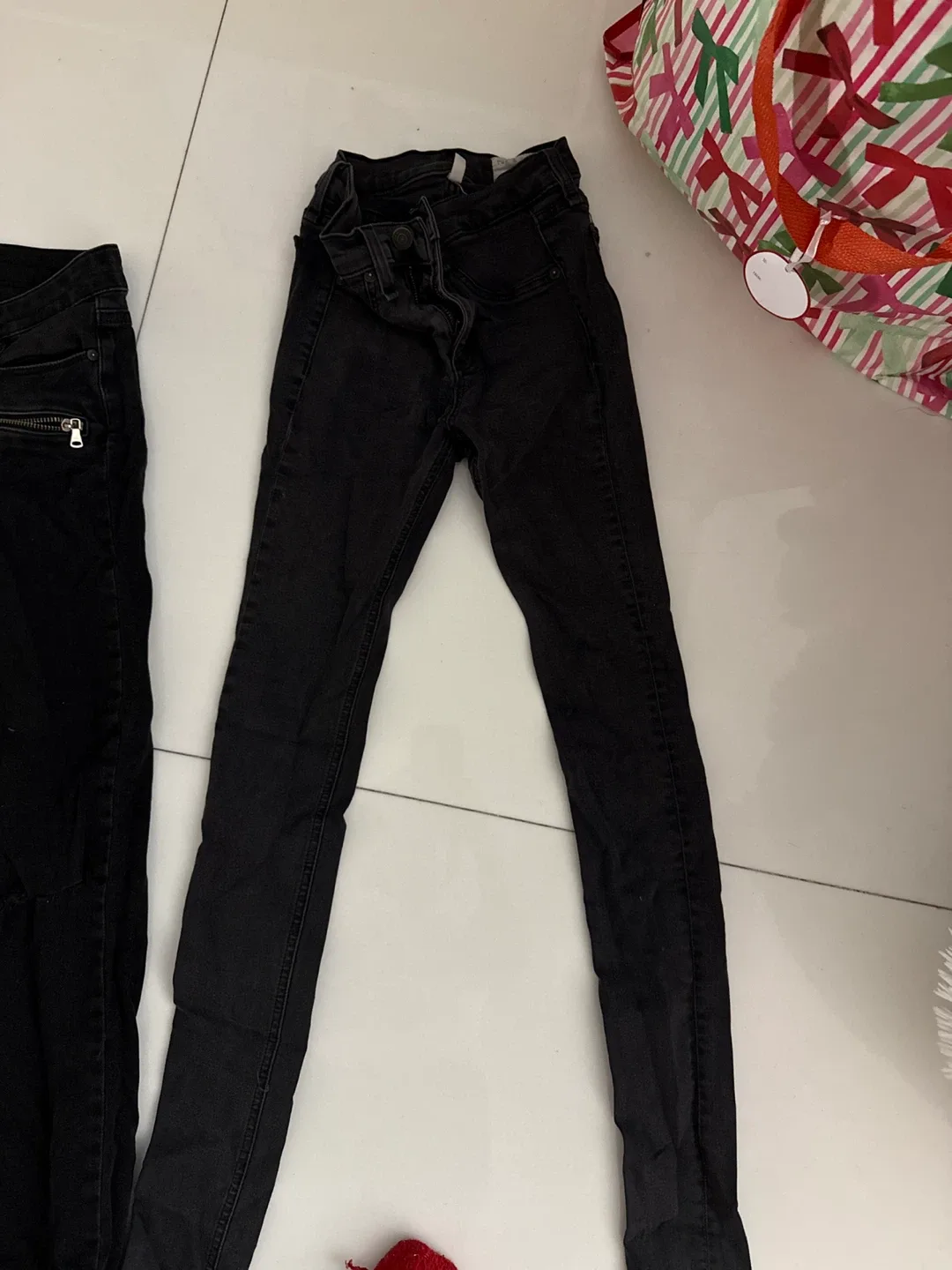 10 jeans 👖 Kids Jeans Bundle - image indicator(4)