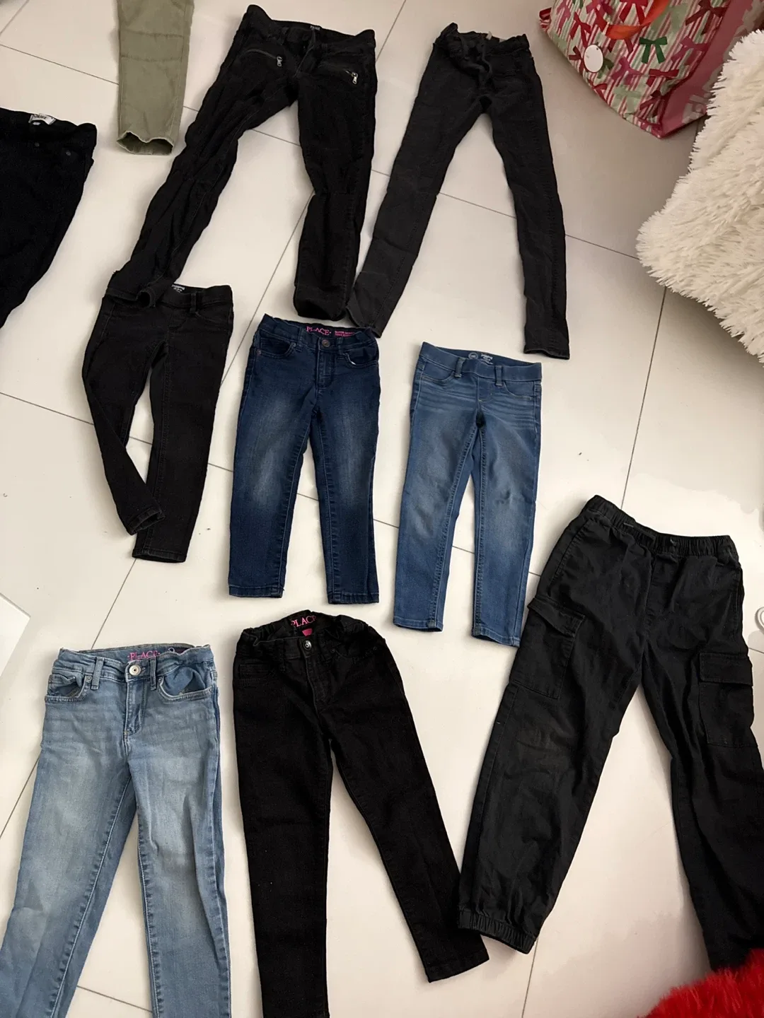 10 jeans 👖 Kids Jeans Bundle - image indicator(7)