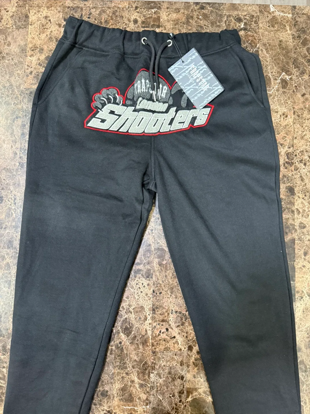 Trapstar London Shooters Black Hoodie & Sweatpants Set image indicator(3)