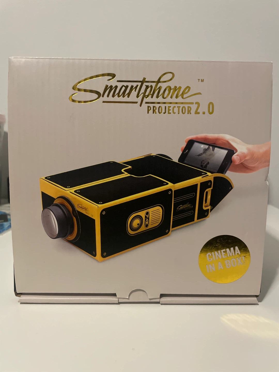 Smartphone Projector 2.0 - Cinema in a Box