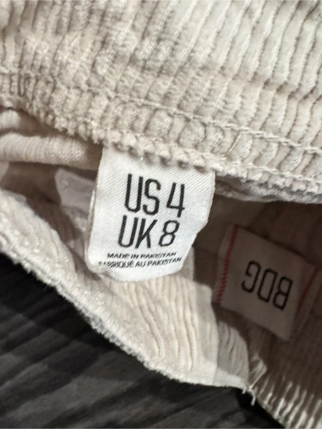 BDG Beige Corduroy Shorts - Size US 4 image indicator(3)