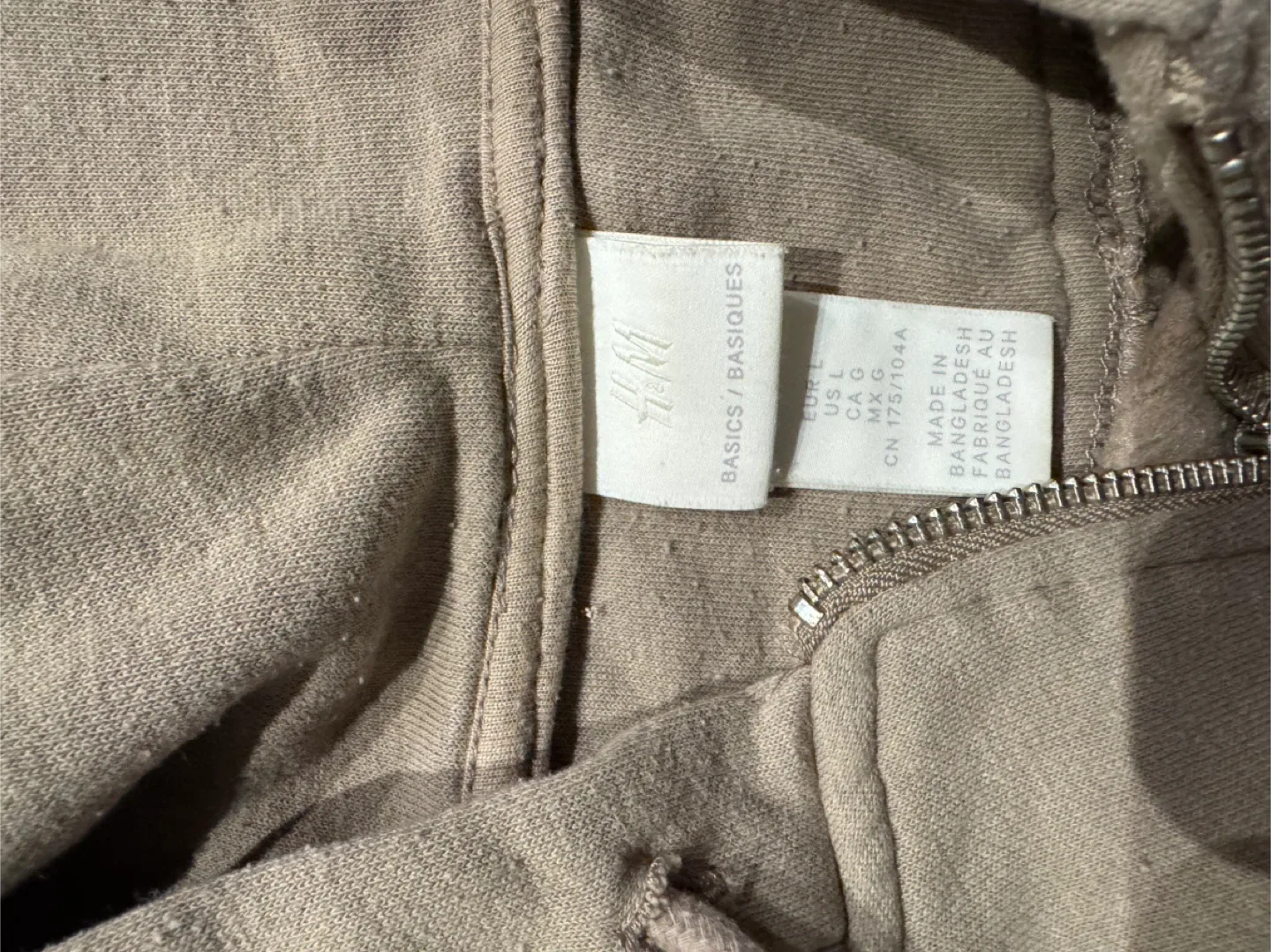 H&M Basics Beige Zip-Up Hoodie - Size L image indicator(2)
