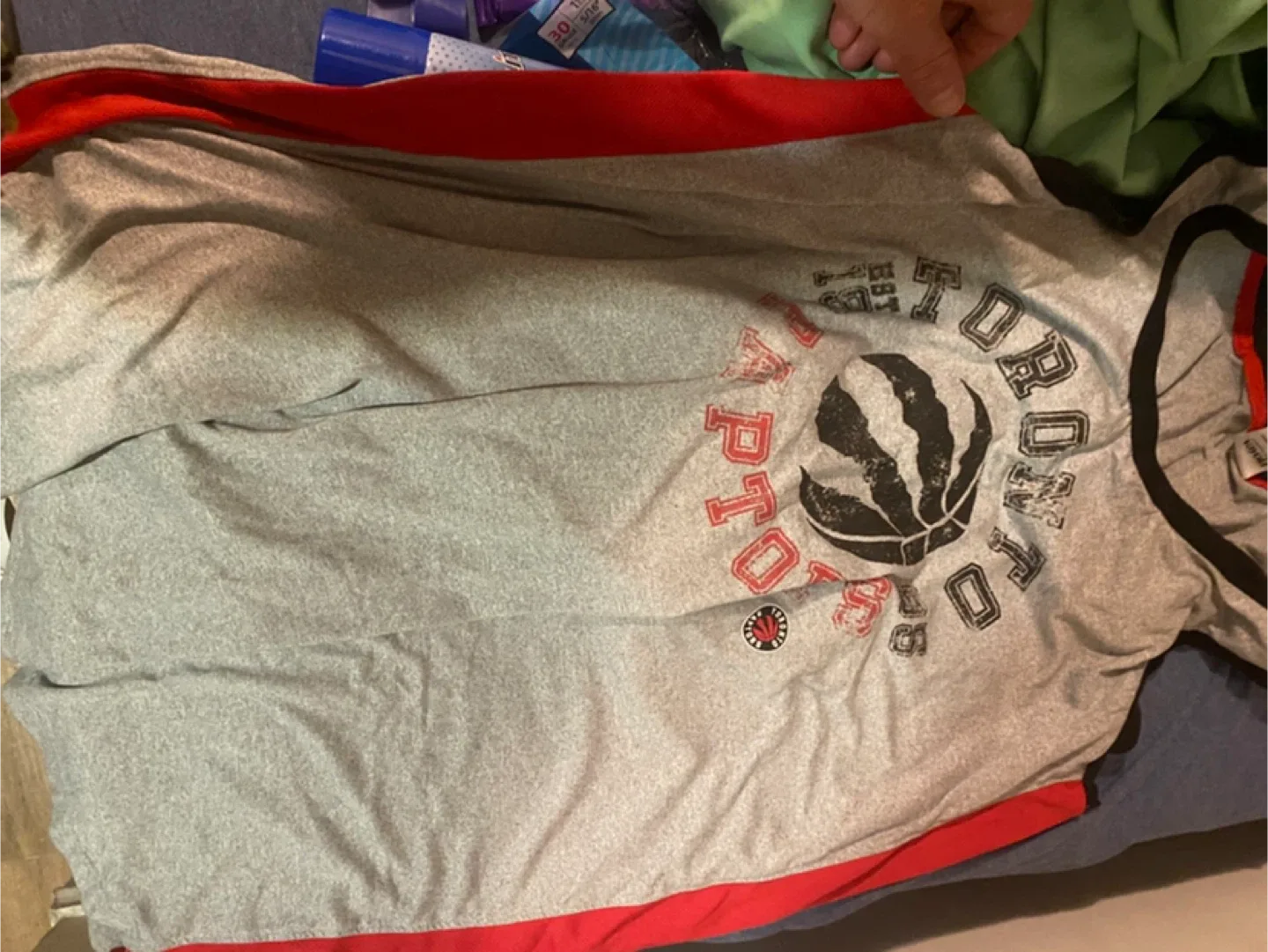 NBA Toronto Raptors T-shirt - Size L image indicator(2)