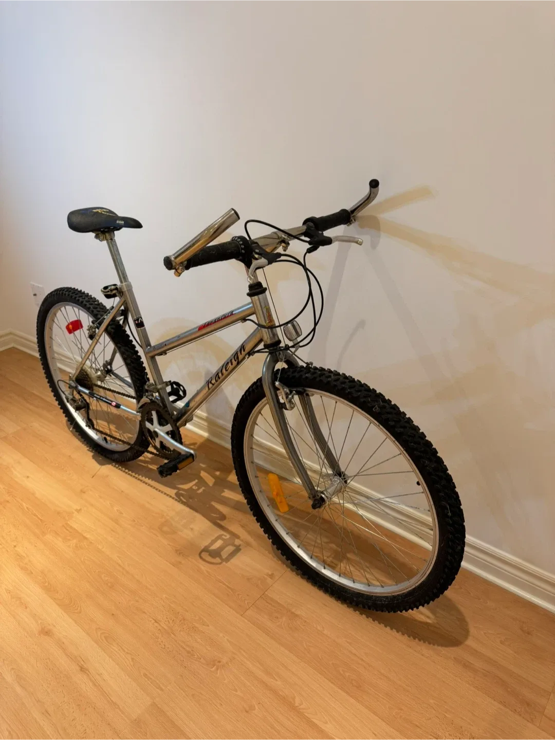 Raleigh 26” Mountain Bike image indicator(3)