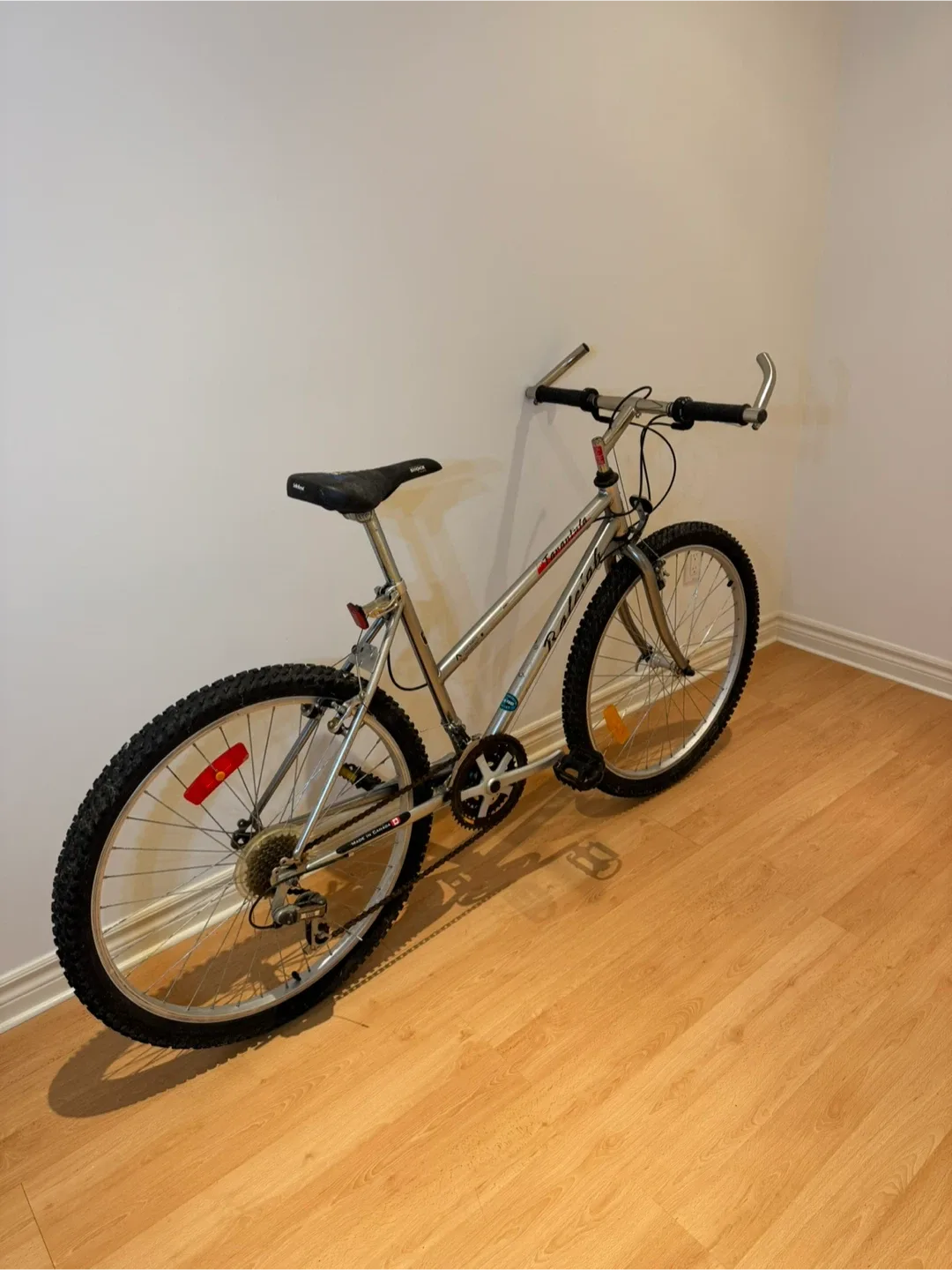 Raleigh 26” Mountain Bike image indicator(2)