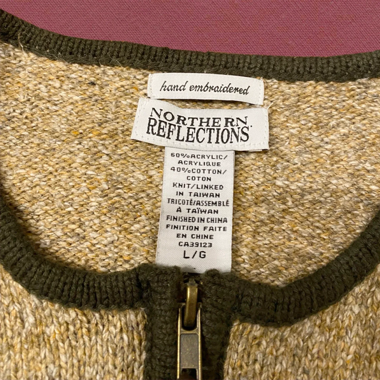 Vintage Northern Reflections Embroidered Sweater (large) image indicator(3)