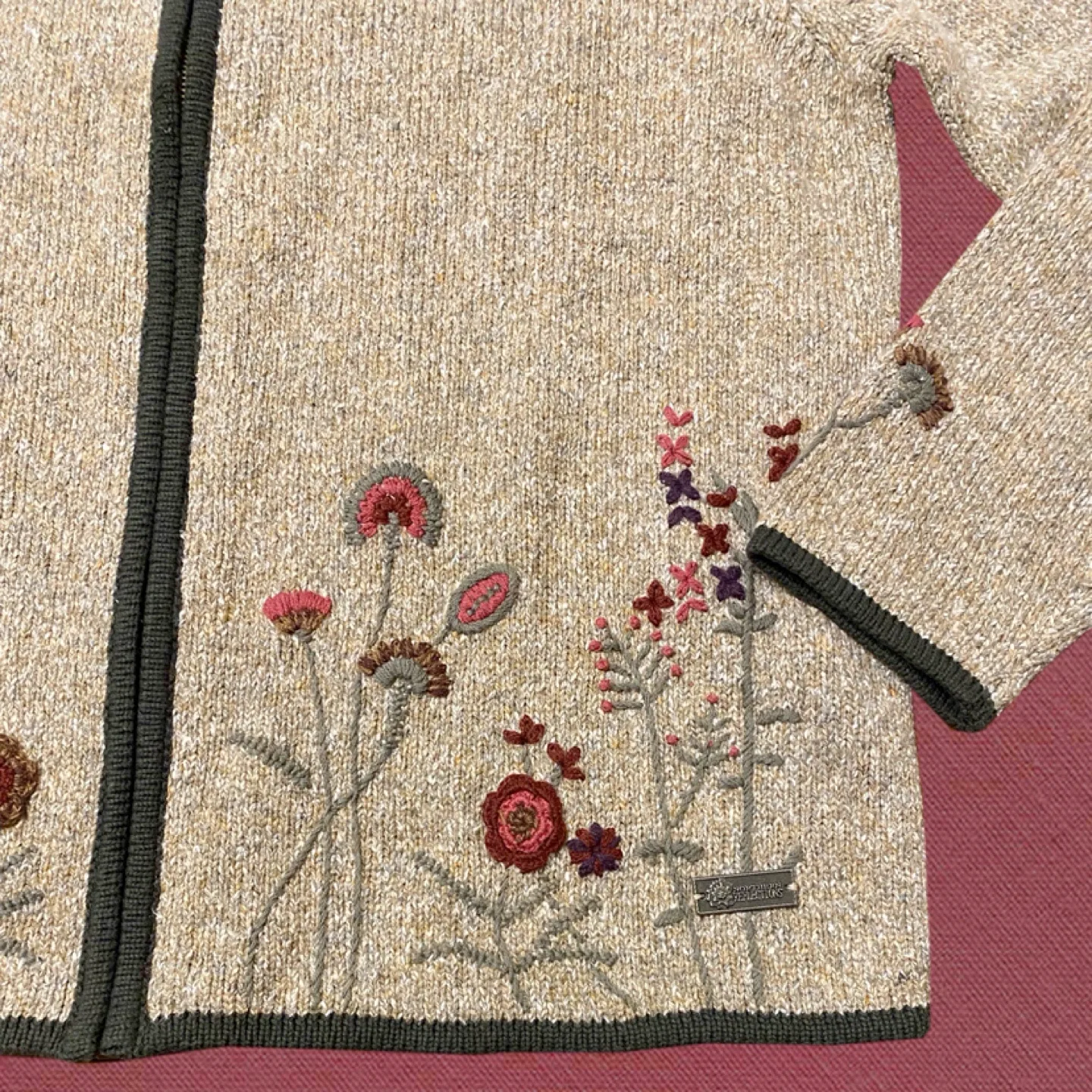 Vintage Northern Reflections Embroidered Sweater (large) image indicator(2)