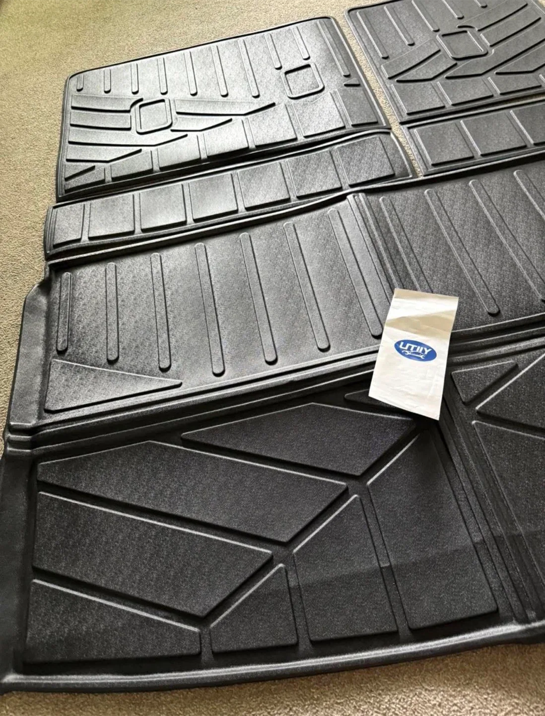 2018-2024 Ford Expedition Max/Lincoln Navigator L Cargo Mat image indicator(4)